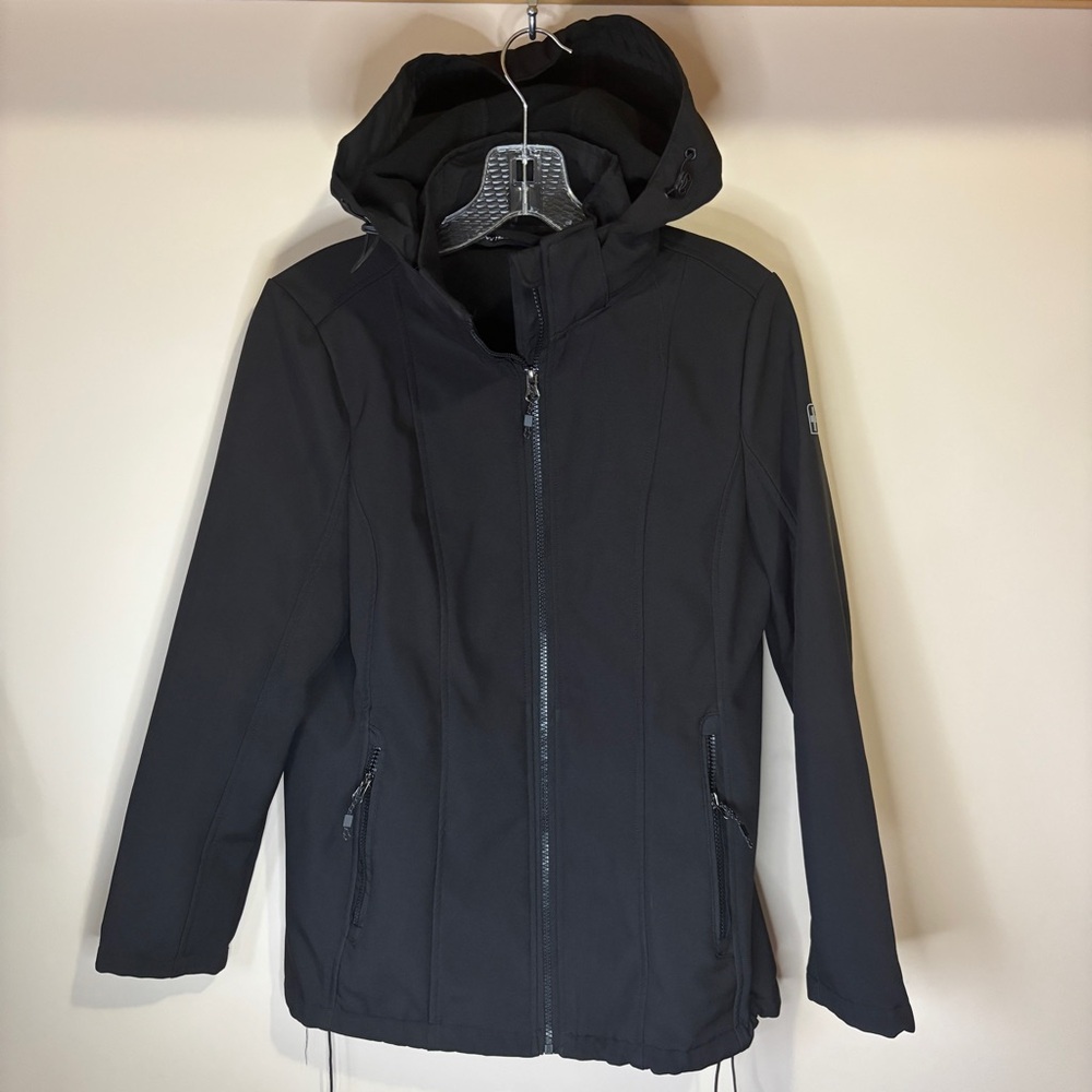 Swiss Tech Women’s Black Lightweight Ski Jacket Hood and Water-Resistant Finish